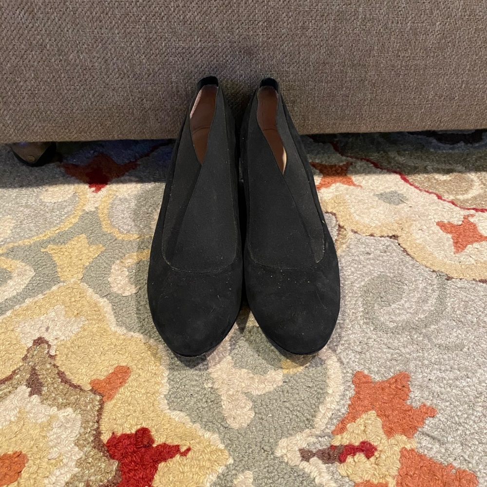 Taryn rose closed toe wedges